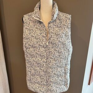 Loft Vest White with Black & Brown Pattern, winter, fall, Size Large